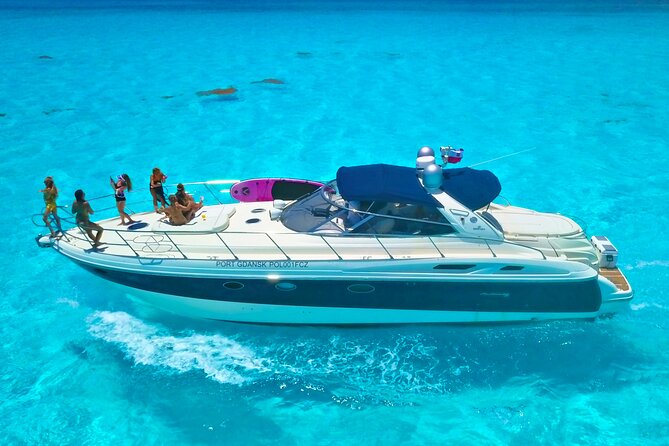 DIVA 60ft Elite Italian Yacht Experience in Cancun - Life On Board: Crew Service, Included Gear, and What You Can Bring