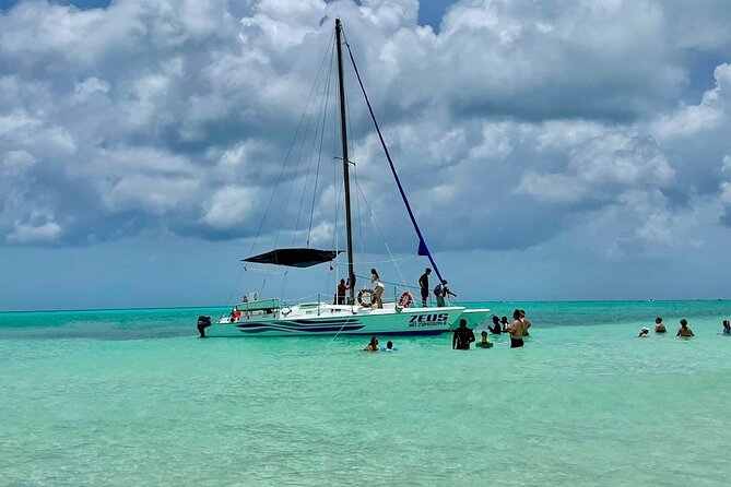 El Cielo Cozumel Snorkeling trip by Catamaran - The beach break: secluded water time, and why expectations matter