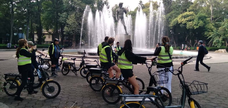 Electric Bike City Tour with a taco stop. - Why this e-bike city tour works so well in Mexico City