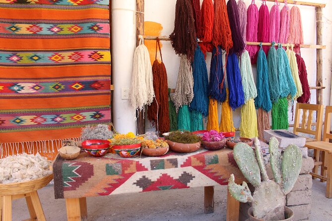 Explore Hierve el Agua, Mitla, Tule, Textile and Mezcal for a day - Santa María del Tule’s Tule Tree: A 40-Minute Pause That Feels Like a Time Machine