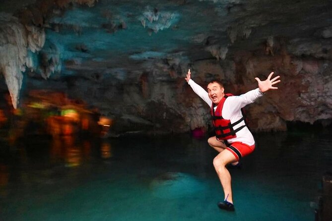 Five Cenotes Jungle Experience in the Riviera Maya - Stop 2 in Playa del Carmen: Lara&Luca lunch with fruit water