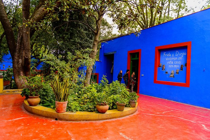 Frida Kahlo's House, Coyoacan and Xochimilco - All Day Tour - Plateria Rafael Silver Workshop: Watch the Craft, Don’t Overcommit to Buying