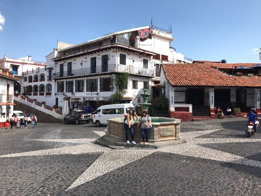 From Mexico City: 10-Hour Cuernavaca and Taxco Tour - Santa Prisca de Taxco: the church that makes you slow down
