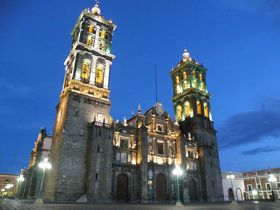 From Mexico City: Puebla, Cholula and Tonantzintla Day Trip - Morning Pickup from Hostal Amigo, plus That Volcano Viewpoint