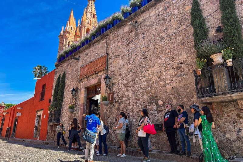 From Mexico City: San Miguel de Allende Day Trip - Parroquia de San Miguel Arcángel: the pink church that defines the town