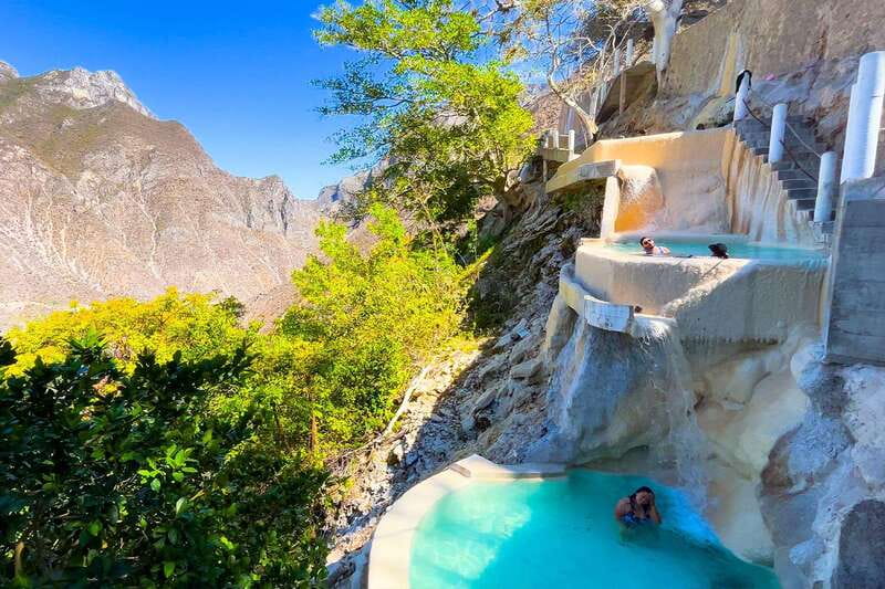 From Mexico City: Tolantongo Hot Springs Day Trip with Guide - The early start from Mexico City: timing, bus rides, and break