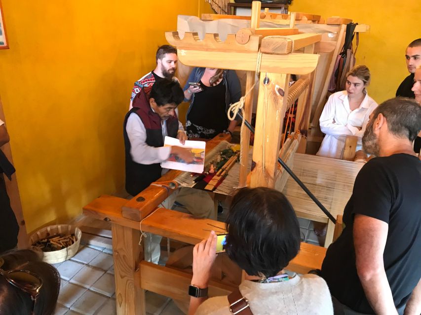 From Oaxaca: Hierve el Agua and Teotitlán del Valle - Teotitlán del Valle, Zapotec Weaving on Wooden Looms