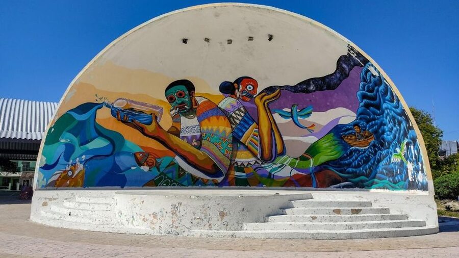 From Riviera Maya: Holbox Full-Day Tour with Lunch - Yalahau Cenote, swimming in Hoyo Negro and finding the best moments