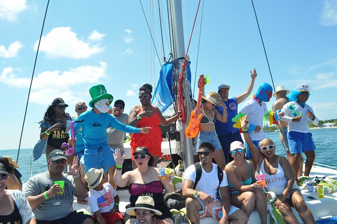 Full-Day Luxurious Catamaran Adventure - Cancún to Isla Mujeres - Lunch, Drinks, and When the Day Turns Longer Than You Think