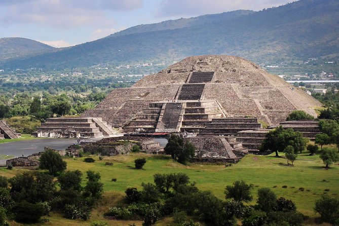 Full-Day Teotihuacan & Basilica Guadalupe Tour - Pickup, timing, and getting out of Mexico City