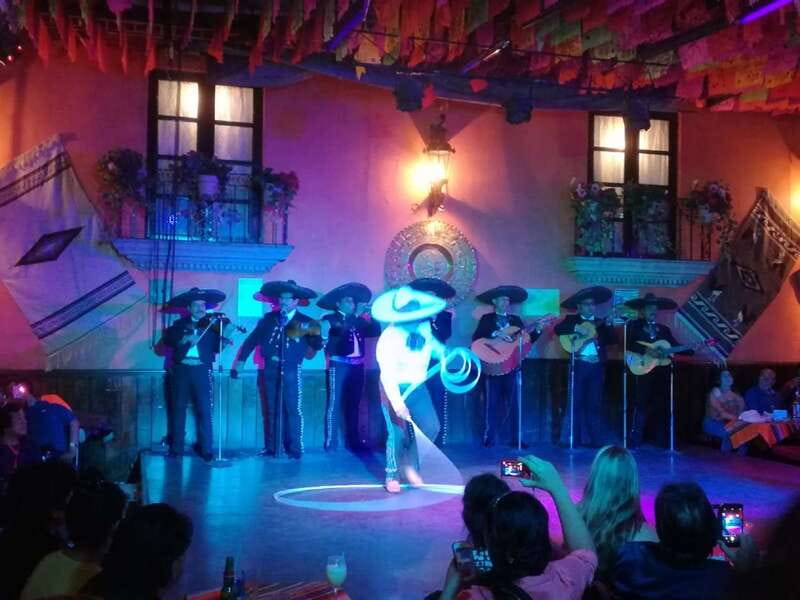 Garibaldi by Night - Mexico City - Pickup and van ride: the part that can make or break the evening