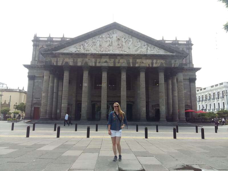 Guadalajara: Culture, Architecture, and Market Walking Tour - Palacio de Gobierno del Estado de Jalisco: Independence symbolism in stone