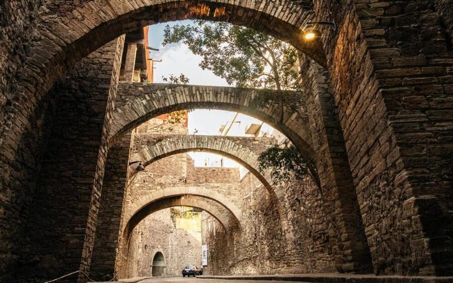 Guanajuato: Mummies, Mines and Tunnels Guided Group Tour - El Pípila Monument and the Viewpoint Moment