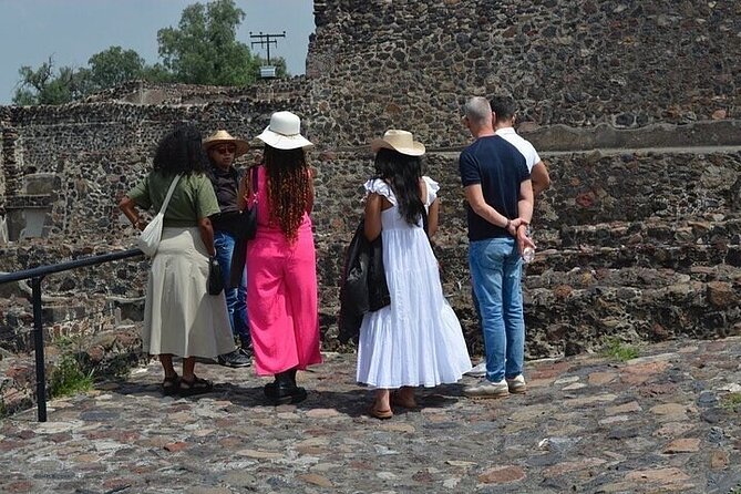 Guided Tour in Teotihuacan with Cave Breakfast and Transportation - Teotihuacan with a certified guide: Sun, Moon, Quetzalcoatl, and the core temples