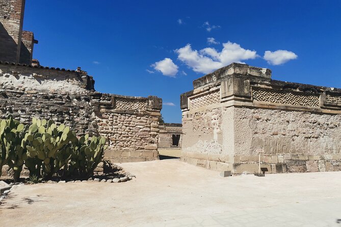 Hierve el Agua Guided Full Day Tour in Oaxaca - Stop 2: Mitla archaeological zone with real context