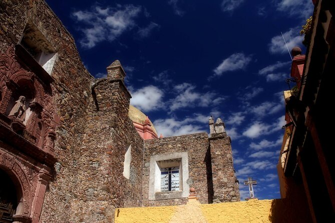 Historical and Cultural Walking Tour of San Miguel de Allende - Stop 4, Plaza de la Soledad and the art of noticing small secrets