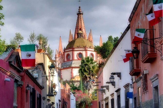Historical and Cultural Walking Tour of San Miguel de Allende - Stop 5, Iglesia de San Francisco and the slow evolution of architecture