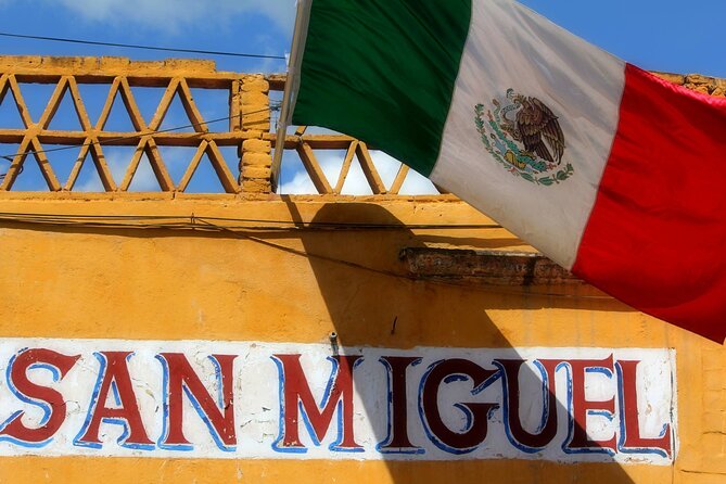 Historical and Cultural Walking Tour of San Miguel de Allende - Stop 1, Casa del Mayorazgo de Canal and the people behind the town