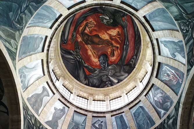 History and Murals: Walking Tour Guadalajara - More architecture on the route, plus what can be closed