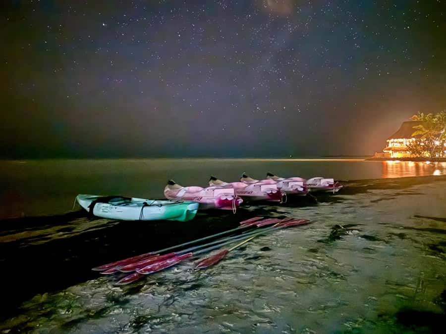 Holbox: Bioluminescence by Kayak and Stargazing. - Footprints on the sandbar, then the swim that lights up your movement