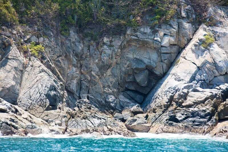 Huatulco: Bays Boat Tour with Snorkeling and Hotel Pickup - Price and Logistics: Where the “$38” Turns Into a Bigger Day