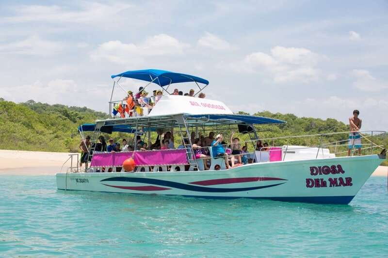 Huatulco: Bays Boat Tour with Snorkeling and Hotel Pickup - From Tangolunda Pickup to Santa Cruz Dock, What the Timing Feels Like
