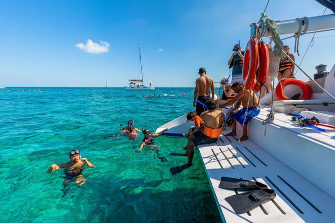 Isla Mujeres Catamaran, Open Bar & Optional Buffet and pick up - Isla Mujeres Free Time: Using Your 2.5 Hours Smartly