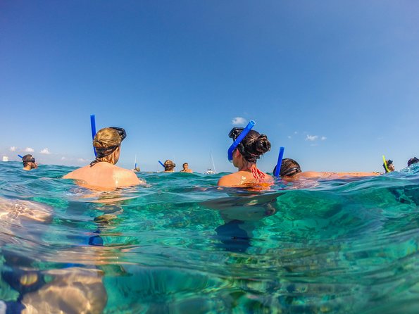 Isla Mujeres Catamaran, Open Bar & Optional Buffet and pick up - Marina Las Perlas Check-In and the $20 Dock Tax