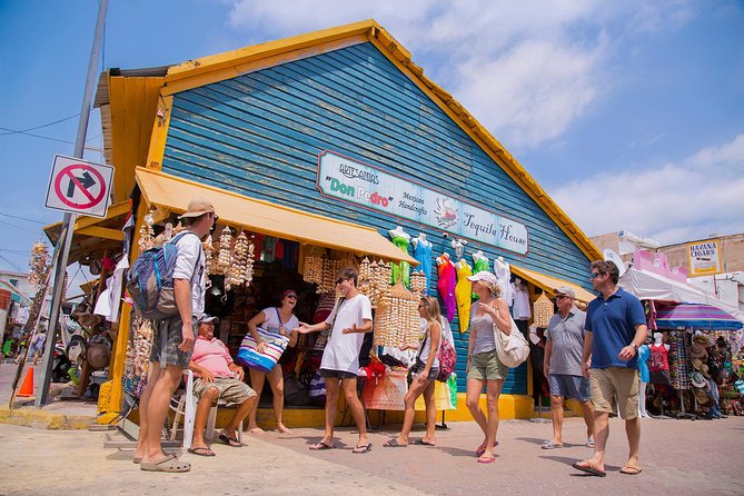 Isla Mujeres Luxury Sailing: Adults Only or Family Friendly - Group Size, Seating, and the “Effortless Day” Promise