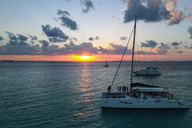 Isla Mujeres Sunset Cruise and Tour from Cancun - Getting picked up and returning to Punta Sam, without the usual stress