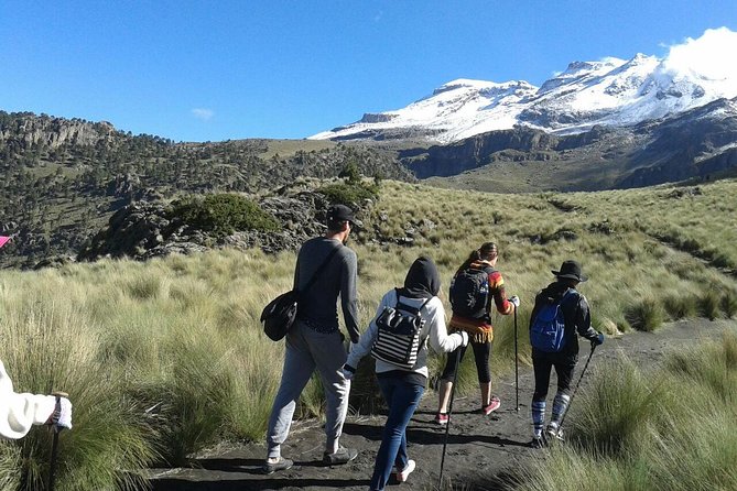 Iztaccihuatl Volcano Hike with an Alpinist - Stop 2: Paso de Cortés and La Joya, A Quiet Historic Corridor