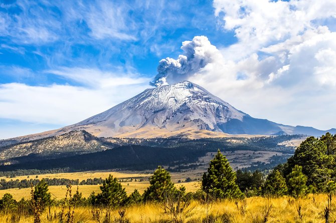 Iztaccihuatl Volcano Hike with an Alpinist - Safety, Schedule Changes, and the Reality of Weather