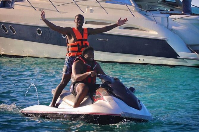 Jet Ski Rental in Cancun for 2 People - Price and Value: Is $95 for Two Really Fair?
