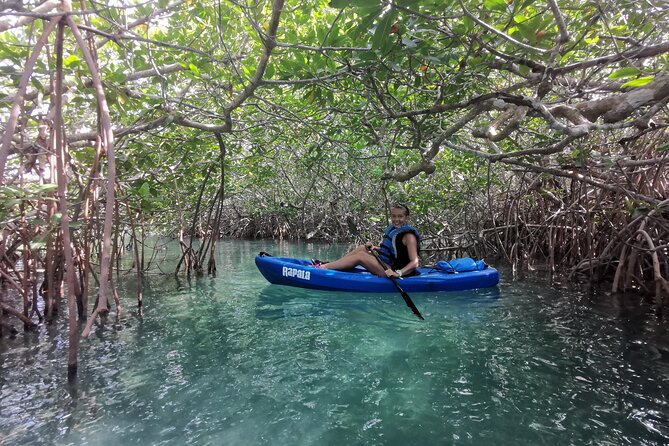 Kayak TOUR POR Laguna Nichupte Cancun - Guides and Group Size: Axel’s Style and Why It Matters
