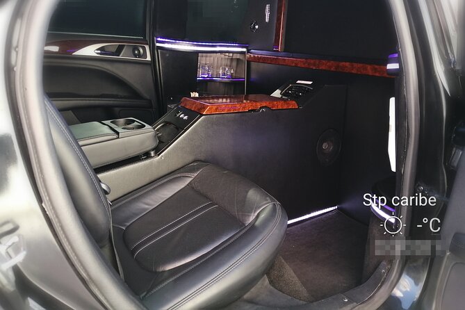 Lincoln Strecth Limousine with Wi Fi on board - Driver Service That Feels Personal, Not Robotic