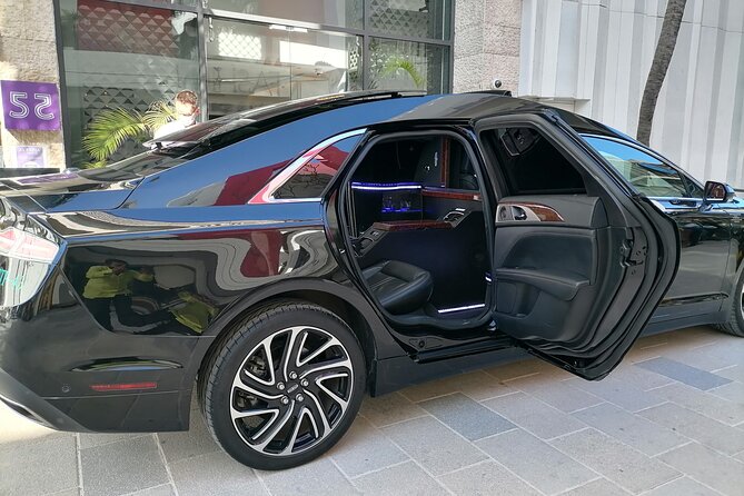 Lincoln Strecth Limousine with Wi Fi on board - Price and Value: Why $144 for Up to Two Can Be Worth It