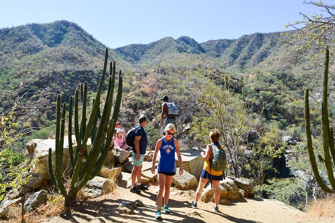 Los Cabos: Hiking at the Fox Canyon with Waterfall - Food and drinks in Miraflores, why the lunch feels like part of the tour