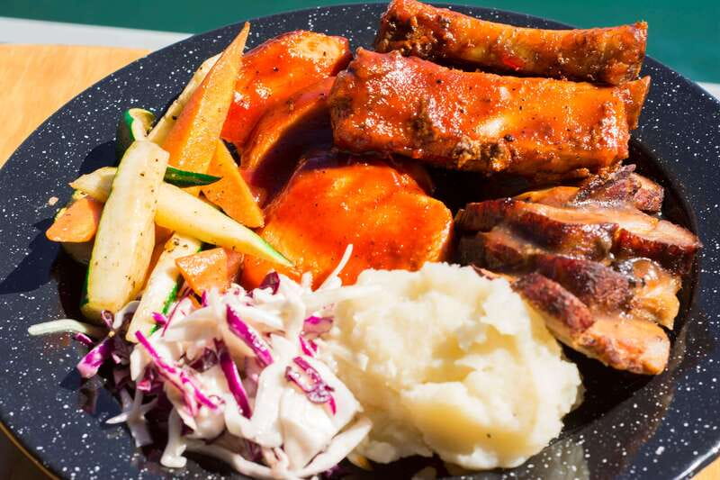 Los Cabos: Pirate Ship Sunset Cruise & Show with Dinner - Dinner on the water: what’s served and how to eat comfortably