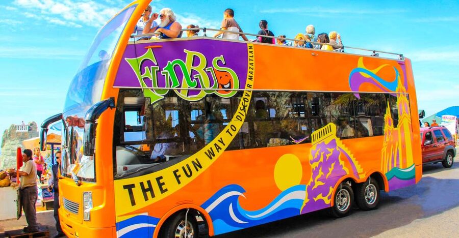 Mazatlán: Double-Decker Bus, Cliff Diving & Walking Tour - A 3-hour Mazatlán sampler that balances sky, street, and sea