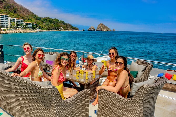 Mega Yacht Limousine of the Sea 1: Puerto Vallarta - Playa Chica Locca: two hours on a boat-access beach