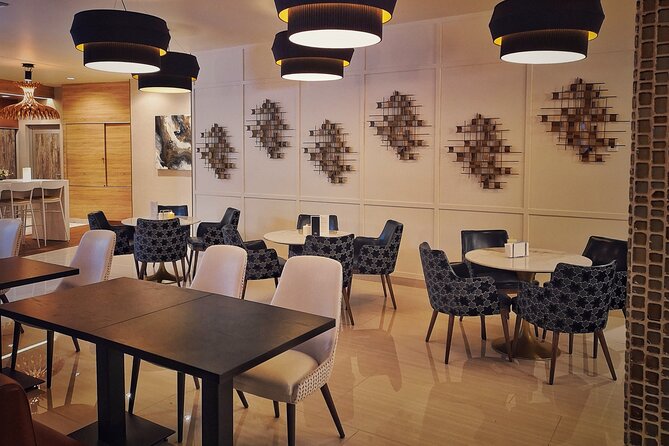 Mera VIP Lounge at Cancun International Airport - Wi-Fi That Helps, Not Just Pretends to Work