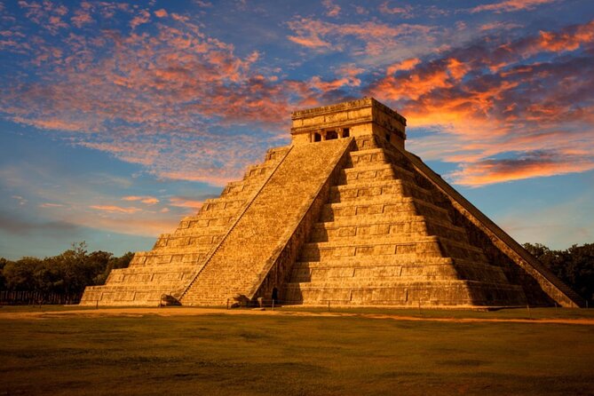Merida : Chichen Itza, Izamal and Cenote with lunch and pick up - Cenote Ik Kil swim: lockers, steep stairs, and barefoot reality