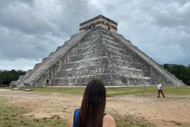 Merida : Chichen Itza, Izamal and Cenote with lunch and pick up - Lunch in the Yucatán: buffet timing, dancers, and drinks