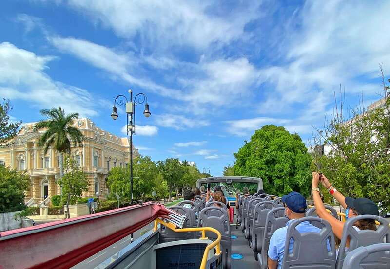 Mérida: Panoramic Sightseeing Tour Bus Ticket with 2 Routes - Circuito Barrios: San Juan, Ermita, Santiago, and the feel of daily life