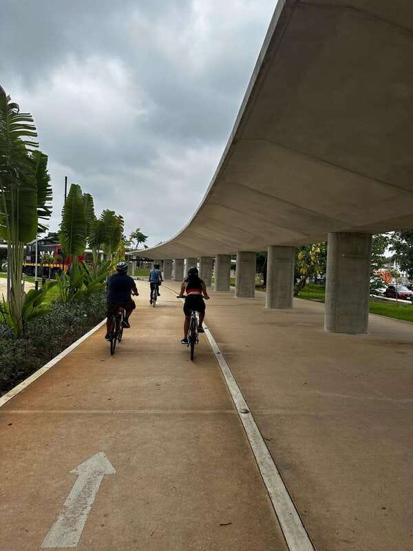 Mérida: The E-bike tour with history and culture - La Mejorada and the old squares, Centro at human scale