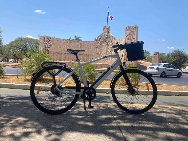 Mérida: The E-bike tour with history and culture - The guide factor: Ivan’s style, safety-first pacing, and room for questions