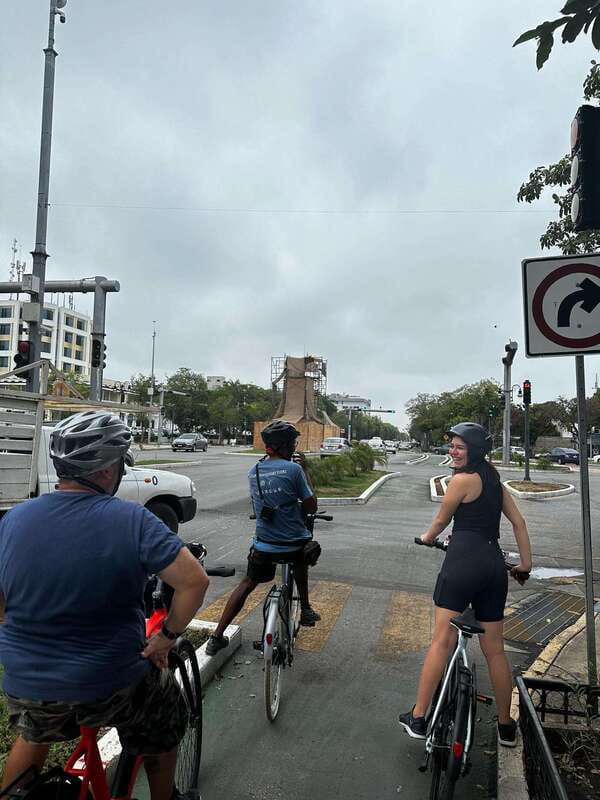 Mérida: The E-bike tour with history and culture - Meeting at Paseo Montejo, getting your e-bike confidence fast