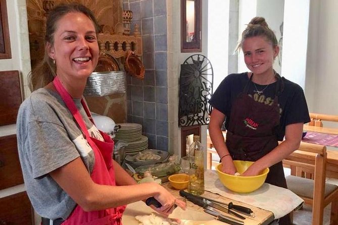 Mexican Cooking Class with Food Market Visit in Mexico City - English Instruction and Small Group Dynamics: Why It Feels Personal