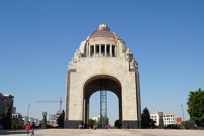 Mexico City: 19 City Highlights Bicycle Tour - Palacio de Bellas Artes and the Zócalo: two stops that define the center