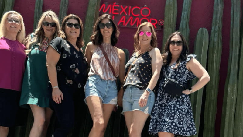 Mexico City: 3-Hour Polanco Food Tour - Polanco architecture and green space breaks that make the walking easier